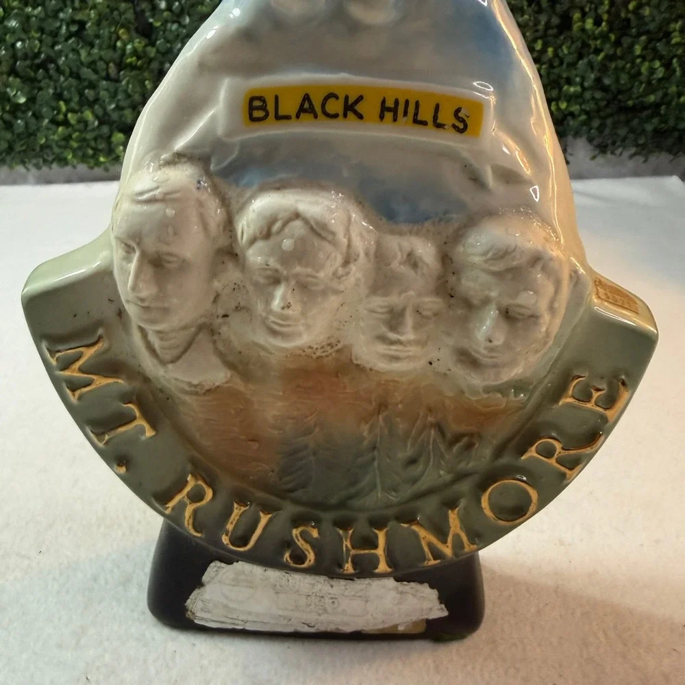 Vintage 1969 Jim Beam Decanter Mt Rushmore Regal South Dakota MCM Barware